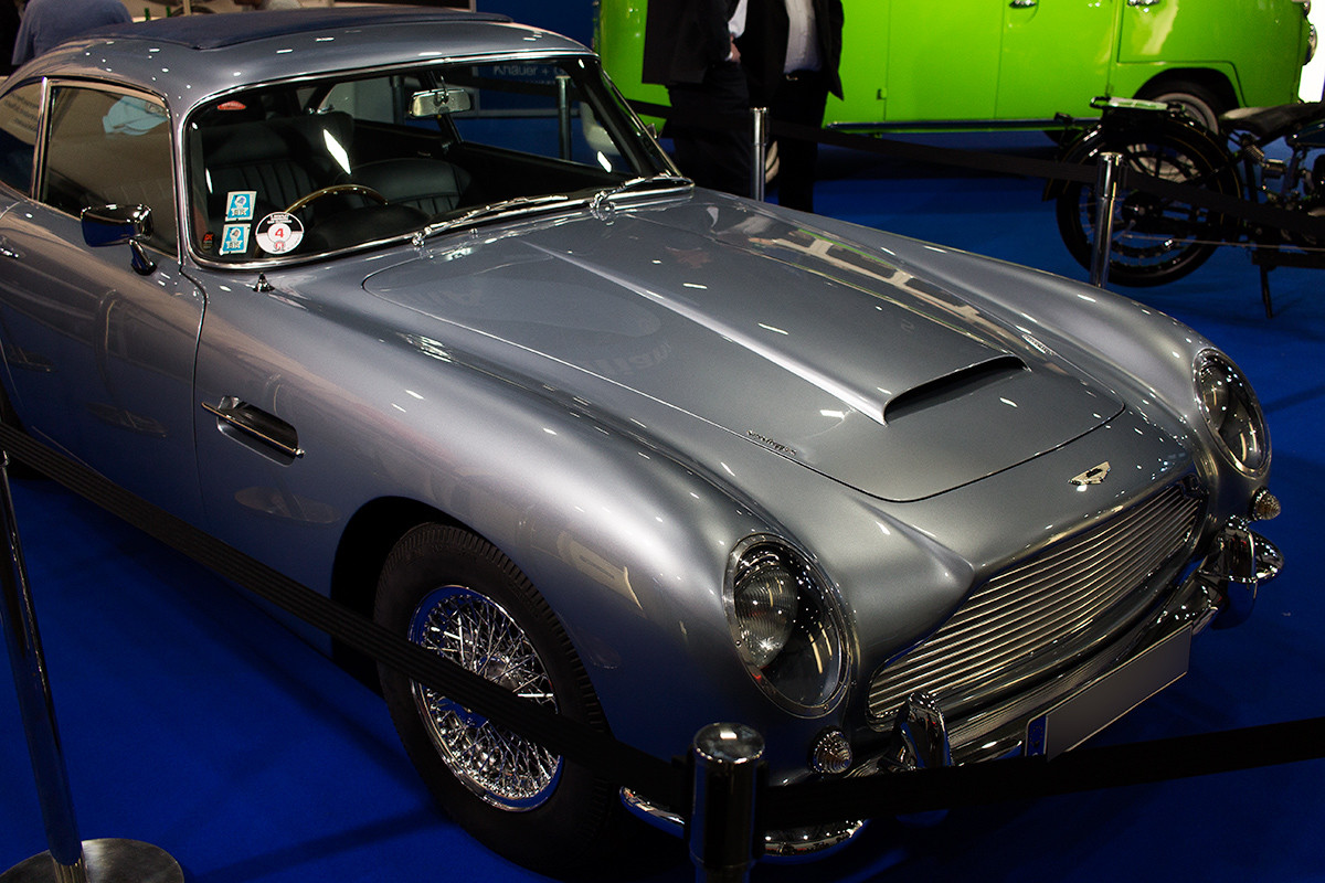 Aston Martin DB 6